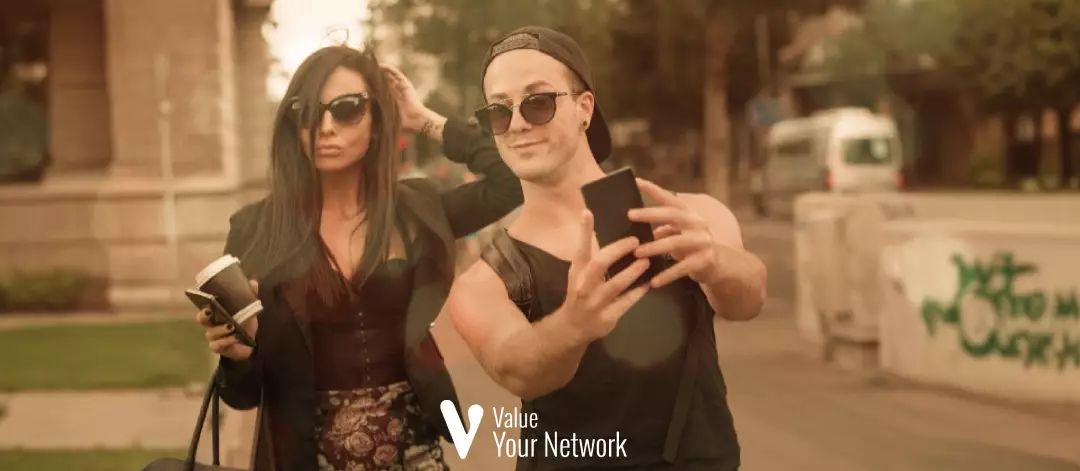 Discover the truth about fake influencers and their dangers for brands!
