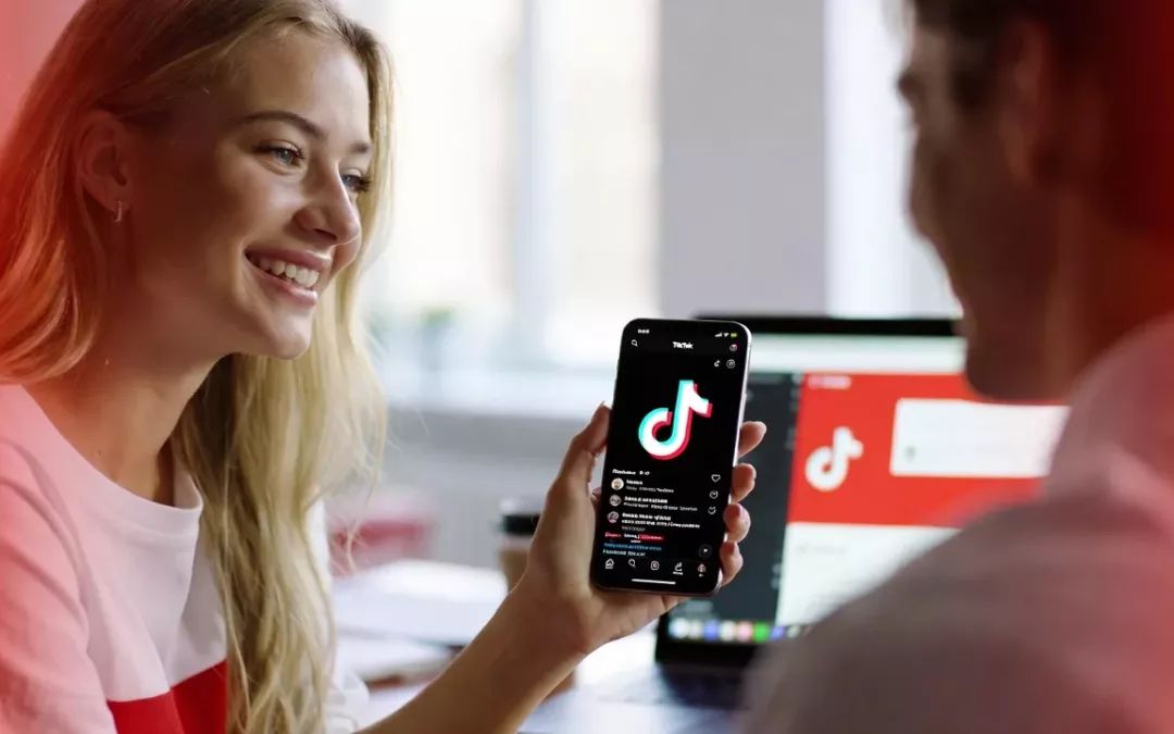 Scopri come personalizzare l'algoritmo di TikTok e riprendere il controllo del tuo feed